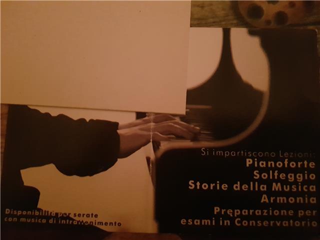 Insegnante pianoforte,solfeggio,storia della musica,impartisco lezioni anche cn so per bambini,adulti e anziani