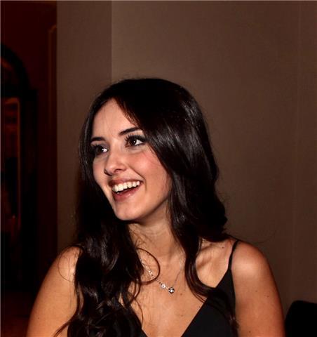 Ciao a tutti, sono Matide e ho 19 anni, sto frequentando l’università di giurisprudenza. 
Sono una ragazza giovane, molto simile a voi e posso aiutarvi insegnandovi metodi efficaci per lo studio e la memoria