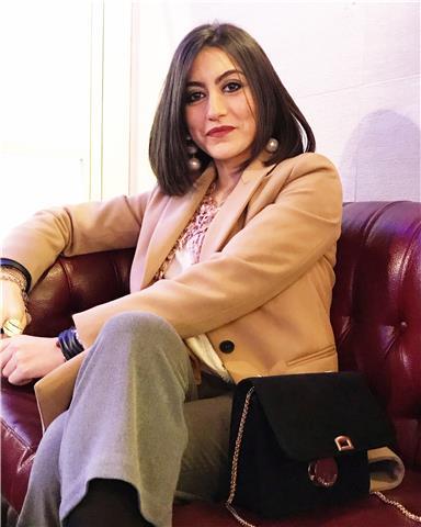 Laureata in lingue impartisce lezioni private di doposcuola per studenti dalle elementari all’università