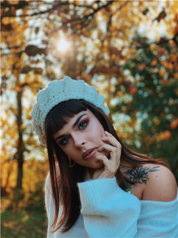 Laureata in conservazione e gestione dei beni e delle attività culturali offre aiuto e ripetizioni per i compiti in particolare italiano, storia, inglese, seconda lingua spagnola, epica, geografia. Esperienza di ripetizioni anche con bambini con DSA e dis