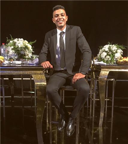 I am mohamed , egyption, i worked as private teacher and i worked with groups at maximum there was 20 students and i working now online with my egyption students because i am right now at barcelona