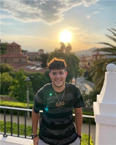 Profesor de biología recién matriculado de bachillerato de ciencias de la salud en salesians sarrià