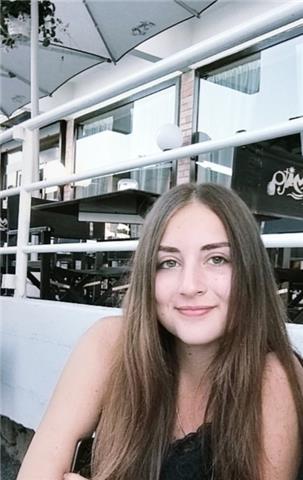 Sono una studentessa di quarta superiore con una buona media ,offro lezioni private per i bambini di elementari e medie nelle zona di Appiano gentile (CO)