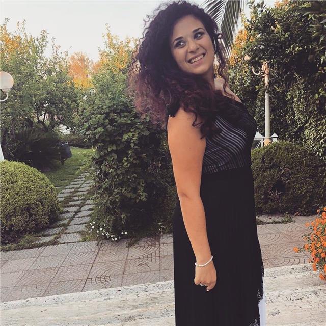 Chi sono:
educatrice, tutor dsa, arteterapista.
offro ripetizioni personalizzate per ogni singolo studente sia nello svolgimento dei compiti, nonchè nel trovare il metodo di studio adatto alle sue capacità.
per gli studenti dsa, oltre ad aiutarli nello sv