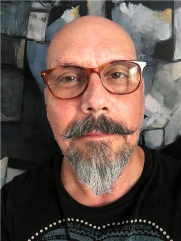 Doy clases particulares para reforzar conceptos, así como técnicas digitales y tradicionales, para estudiantes de diseño y arte