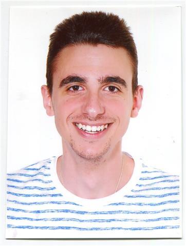 Graduado en Historia imparte clases de Sociales (Historia/Geografía/Política/Arte) o Literatura desde primaria hasta bachillerato