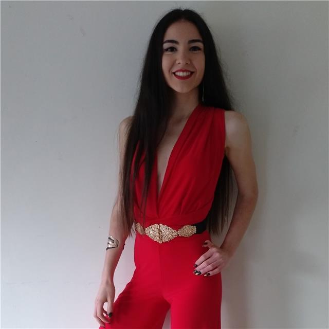 Doy clases particulares de inglés hasta el nivel de bachillerato. tengo el certificado b2 por cambridge