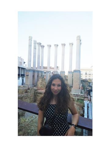 Profesora de preparación del first certificate, con más de 10 años de experiencia. clases adaptadas a nivel