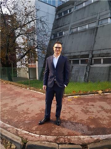 Laureando in ingegneria meccanica impartisce lezioni private di matematica e fisica per studenti delle scuole superiori