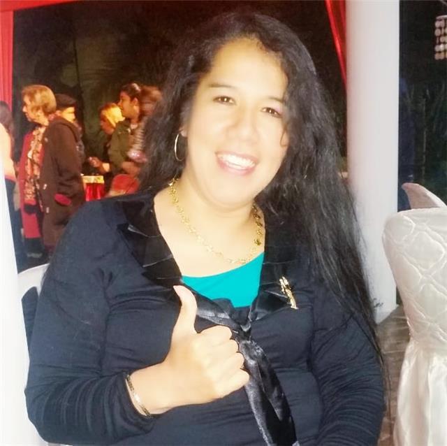 Profesora de Guitarra desde Cero, mas de 30 años de experiencia