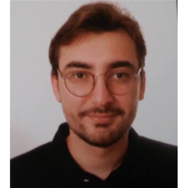 Laureato triennali in Fisica e specializzando in Ingegneria Matematica