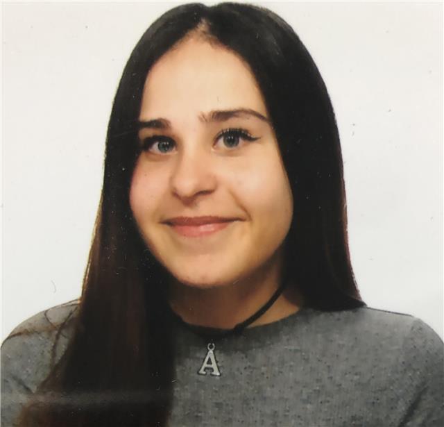 Profesora de lengua y literatura, con poca experiencia pero con ganas de enseñar