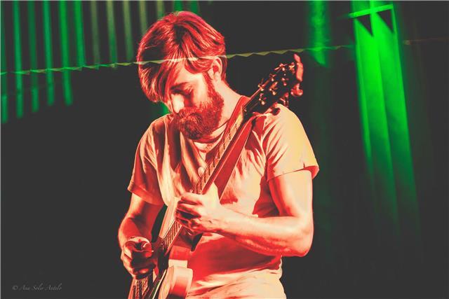 Aprende a tocar la guitarra