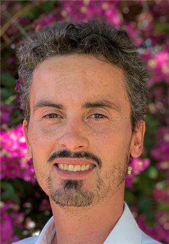 Doctor por la universidad de sevilla para mentorizar a personas que quieran mejorar o perfeccionar asignaturas en ciencias