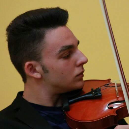 Diplomato liceo scientifico offre ripetizioni ai ragazzi di 1° e 2° superiore