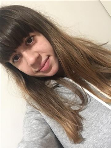 Studentessa universitaria offre ripetizioni di matematica e geometria a ragazzi delle medie
