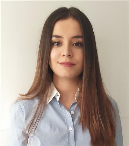 Profesora de inglés. Clases de refuerzo tanto para niños como para adultos. Disponibilidad presencial y online
