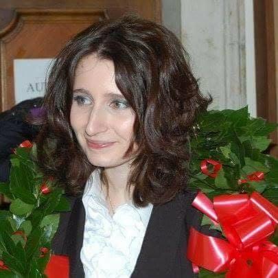 Laureata in lingue ed istituzioni economiche e giuridiche dell' asia orientale offre ripetizioni di lingua inglese e italiano