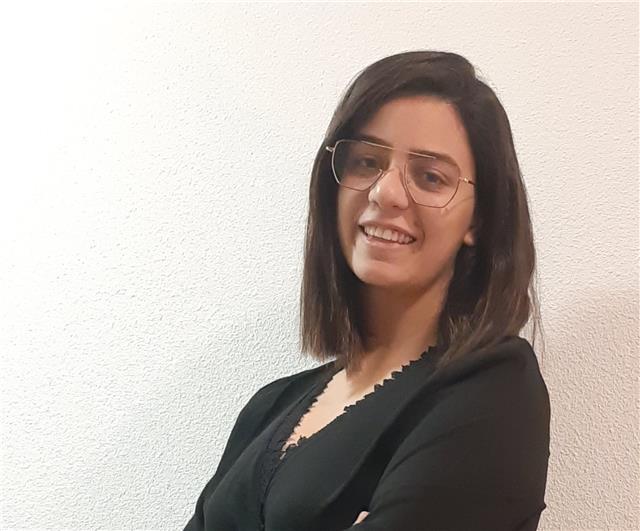 Étudiante en école de commerce, je suis sérieuse et dynamique. J'ai été surveillante à temps partiel au sein de british council et j'ai passé l'IELTS et le TOEIC