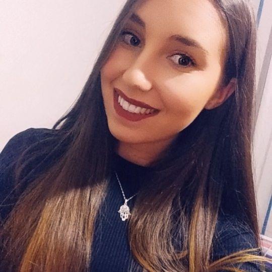 Doy clases particulares de cualquier asignatura, sociales, geografía, lengua castellana y literatura, geología, inglés, plástica