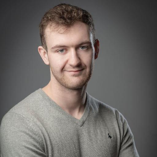 English teacher with a variety of experience