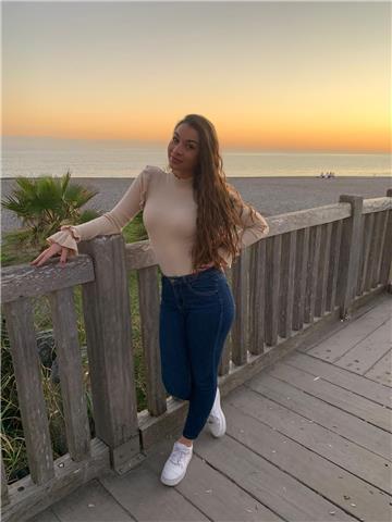 Profesora de lengua castellana nativa, ofrezco clases para todos los niveles