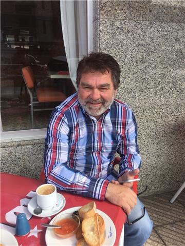 Profesor particular con experiencia da clases de matemáticas, física y química. individuales, nivel bachillerato-ebau