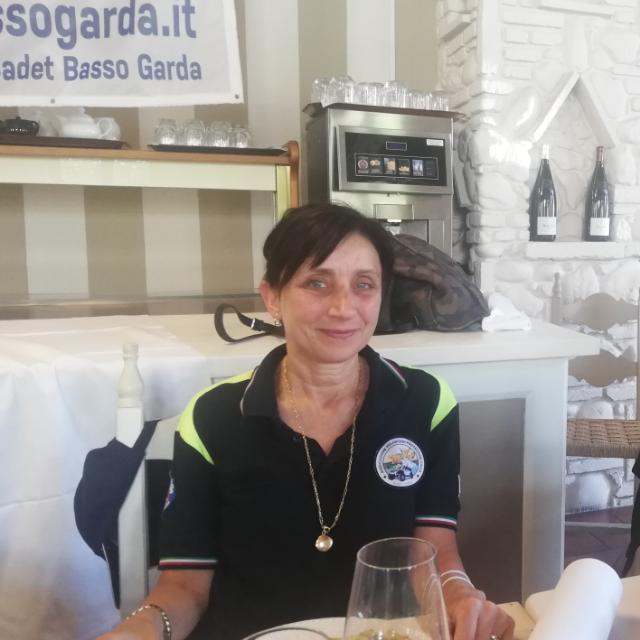 Disponibile per impartire lezioni on line a ragazzi della scuola elementare e media inferiore