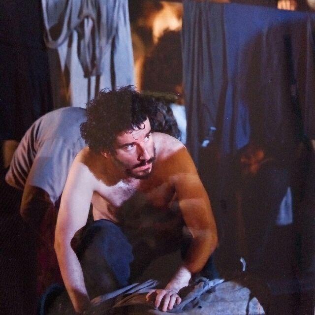 Clases de guitarra clásica, lenguaje musical, teoría musical, armonía, educación auditiva, y pruebas de acceso a conservatorio