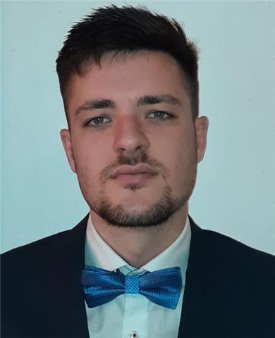 Estudiante ofrece clases de  Inglés  e  Historia del siglo XX