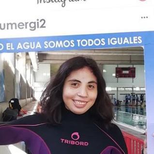 Educadora diferencial realiza servicio de niñera y ayuda con las tareas