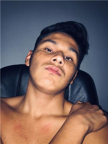 Doy clases de lengua castellana, tecnología, ciencias sociales, matemáticas