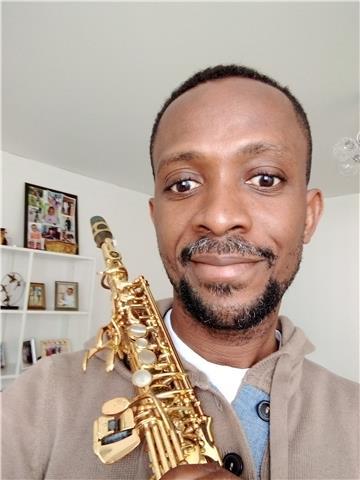 Professeur de saxophone offre des cours dynamique pour tout niveau et pour tout âge ( musique classique, moderne,jazz )