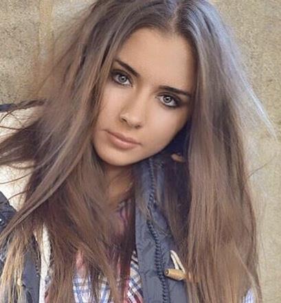 Profesora de inglés con el título de cae de cambridge (advanced c1). experiencia de un año en eeuu