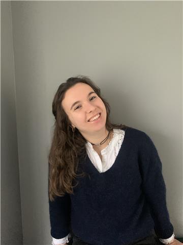 Étudiante en prépa ingénieur à Hei Lille, je donne des cours de maths, physique et chimie jusqu'au niveau lycée