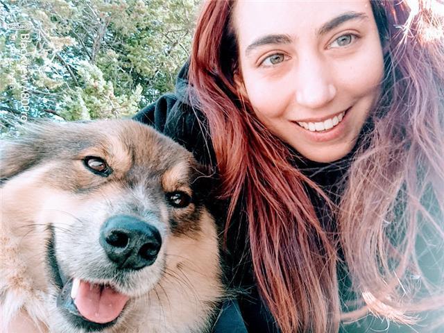 Sono studentessa universitaria, offro lezioni di lingua inglese, spagnolo e francese. Offro anche aiuto con i compiti per tutte le materie, se necessario anche a distanza per emergenza covid-19