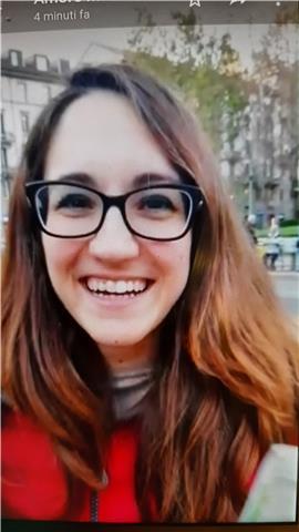 Offro lezioni di inglese online. Sto già offrendo questo tipo di insegnamento e sono felice di dare spazio ad altri nuovi alunni. Amo l'inglese e lo insegno con passione