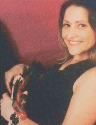 Titulada como profesor superior de violin imparto también clases de lenguaje musical-solfeo, todas las edades, ritmo-lectura, entonación, teoría, dictados