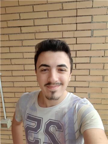 Studente madrelingua italiano, diplomato al liceo di scienze applicate Antonio Labriola (voto: 97/100) offre lezioni private di Matematica delle elementari, medie e superiori