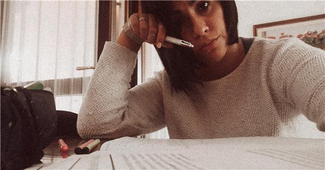 Educatrice per compiti elementari e medie. esperienza comprovata