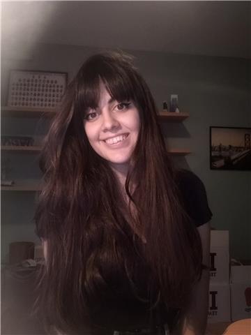 Soy bioquímica y acabo de finalizar mí máster en nutrición humana. también domino bien el inglés (poseo el cae) y me gusta mucho enseñar a otras personas