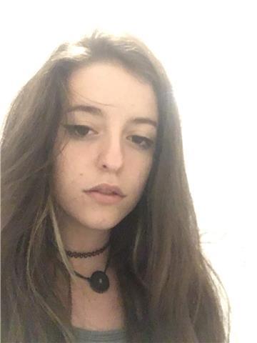 Estudiante de diseño en la universidad complutense de madrid con una gran experiencia en trabajos para particulares en photoshop y en continua formación con ganas de compartir todos estos conocimientos en estos programas