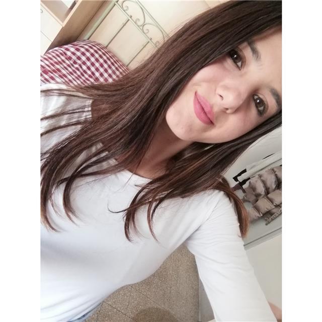 Ragazza di 21 anni, mi offro per ripetizioni 
ai bambini di scuola elementare nella regione Toscana 
Lezioni online per chi abita lontano e lezioni a casa mia per chi abita nella provincia di Lucca