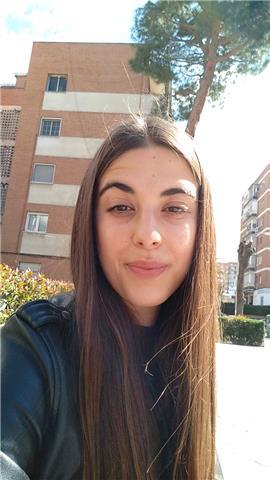 Estudiante de 2°Bachillerato con el título C1( Inglés avanzado) ofrece dar clases a niño de inglés para ayudar en las tareas escolares y mejorar su inglés