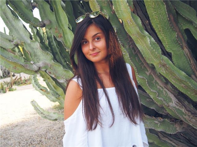 Doy clases de matemáticas, tengo bachillerato científico y un buen dominio de los números. además, la paciencia es uno de mis puntos fuertes