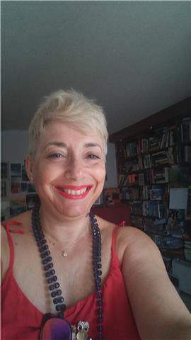 Licenciada en filología inglesa imparte clases de inglés y francés particulares e individu