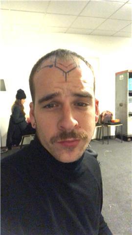 Diseñador de moda con marca propia. ofrezco clases de patronaje, costura, ilustración, apoyo en el seguimiento de proyectos de moda