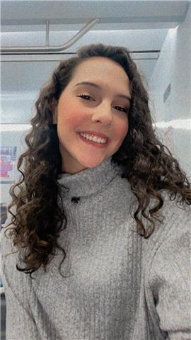 Soy estudiante de ADE y Derecho en la universidad Rey Juan Carlos. Puedo aportar mis conocimientos de primaria, Educacion Secundaria Obligatoria y Bachiller de Ciencias Sociales