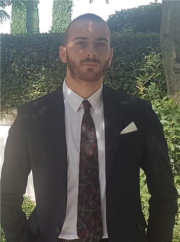 Ragazzo con certificazione  Goethe B1  di tedesco offre lezioni e consigli per imparare la lingua eventualmente applicarla anche in ambito commerciale con lezioni mirate
