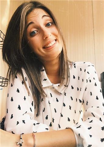 Studentessa universitaria 24 anni